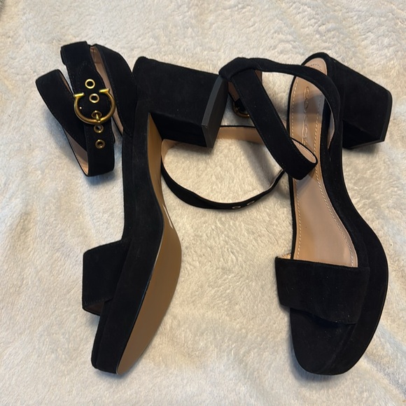 Women’s coach heels - Picture 4 of 5